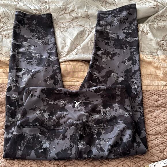 Old Navy | Camo print leggings Size SP - Picture 8 of 8